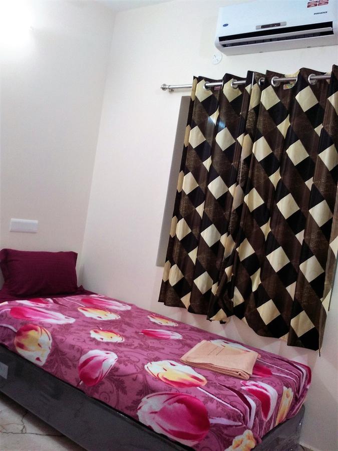 Krish Rooms And Stay Chennai Luaran gambar